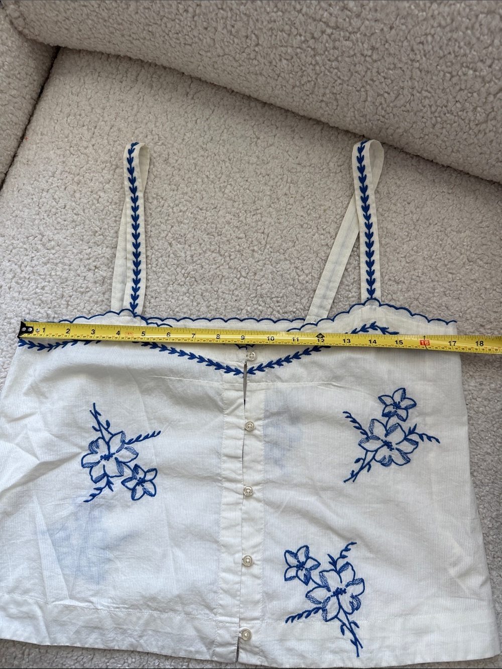THE GREAT The Weekend Ivory Tank with Blue Floral Embroidery Size S - Picture 9 of 11